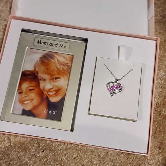 NiB Silver Mom Necklace gift set - Picture 1 of 11
